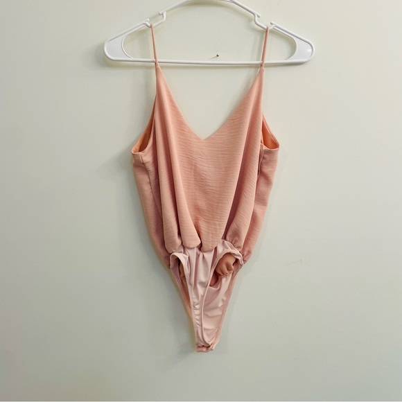 Francesca’s Dina be V neck Bodysuit Size: XS - Picture 2 of 4